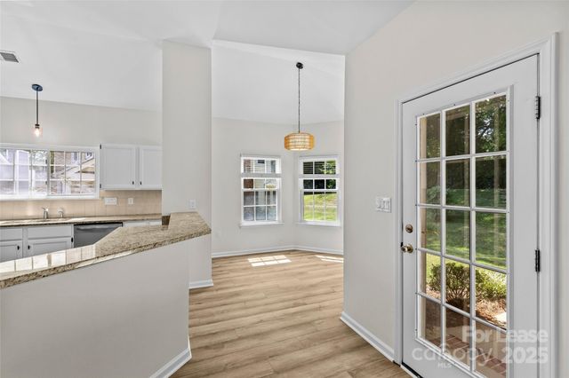 127 Lakewood Circle Drive, Mooresville, NC 28117