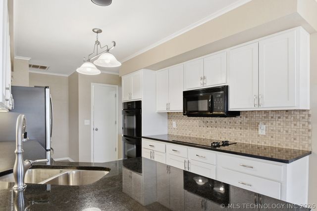 6317 S Sandusky Avenue, Tulsa, OK 74136