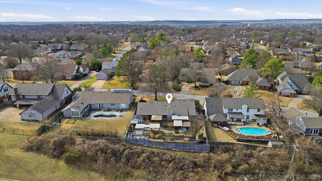 6317 S Sandusky Avenue, Tulsa, OK 74136