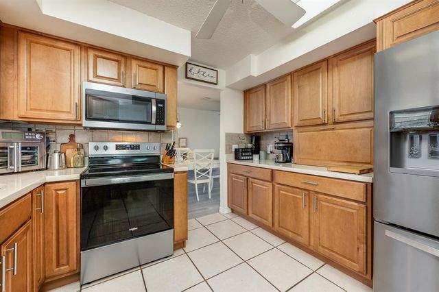 619 S DELMONTE COURT, Kissimmee, FL 34758