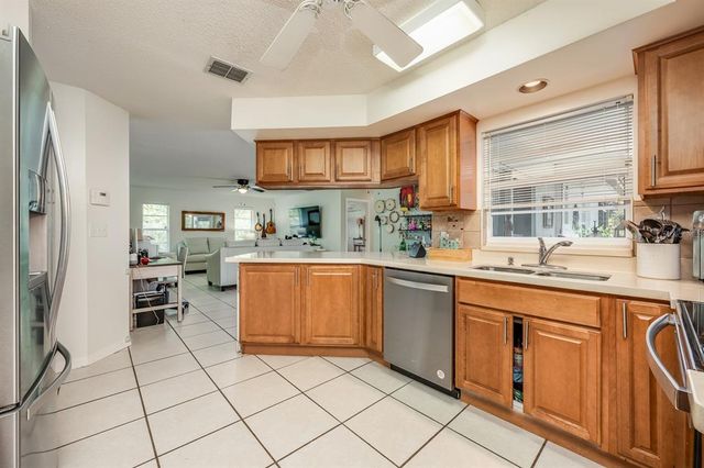 619 S DELMONTE COURT, Kissimmee, FL 34758