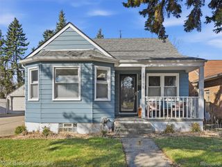 27199 Little Mack Avenue, St. Clair Shores, MI 48081
