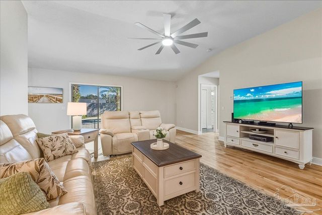 2571 Stormy Cir, Navarre, FL 32566