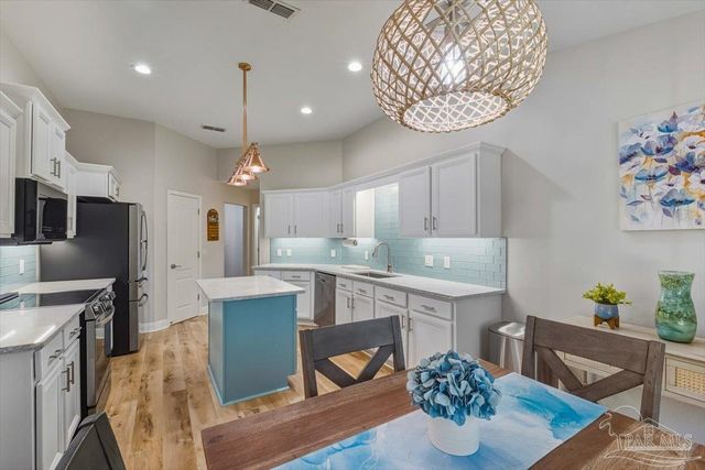 2571 Stormy Cir, Navarre, FL 32566