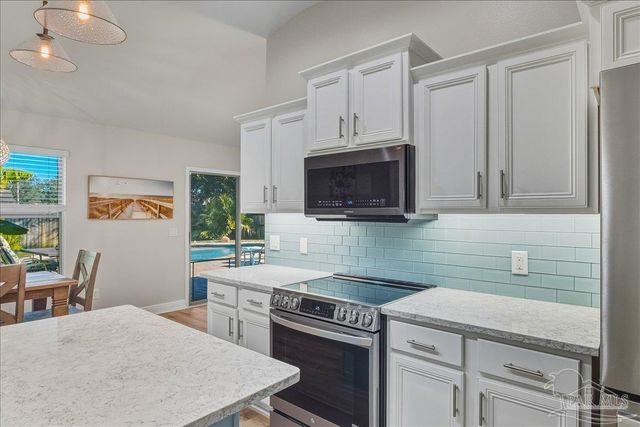 2571 Stormy Cir, Navarre, FL 32566