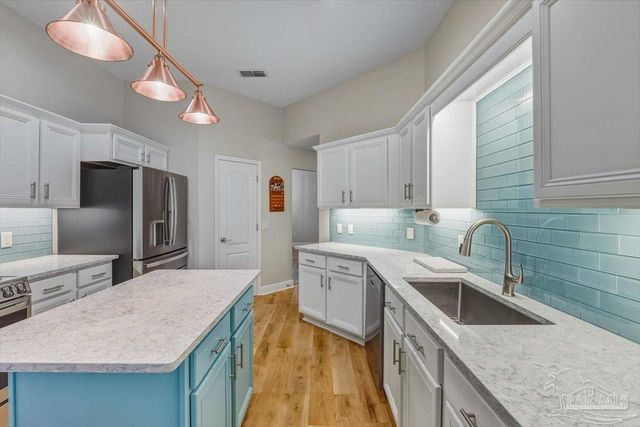 2571 Stormy Cir, Navarre, FL 32566