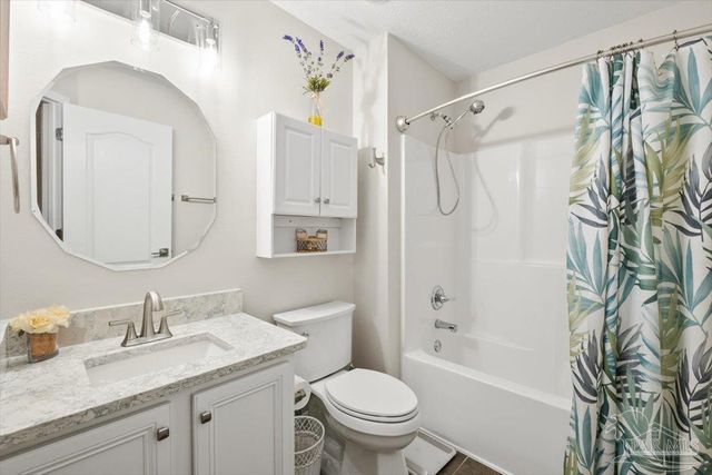 2571 Stormy Cir, Navarre, FL 32566