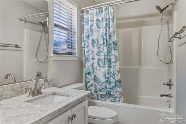 2571 Stormy Cir, Navarre, FL 32566