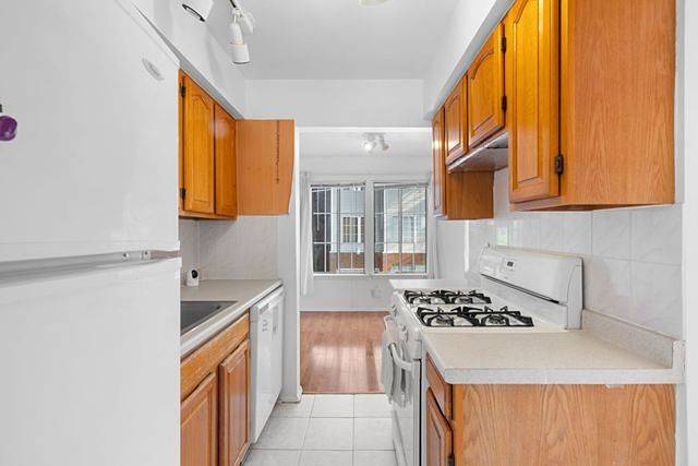 16 Roosevelt Court, New York City, NY 10314