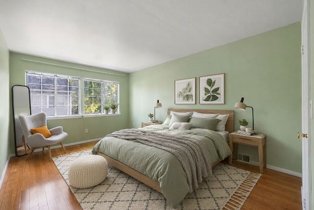 16 Roosevelt Court, New York City, NY 10314