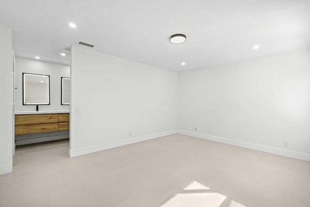 5944 Forest Grove Drive 3, Boynton Beach, FL 33437