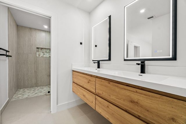 5944 Forest Grove Drive 3, Boynton Beach, FL 33437