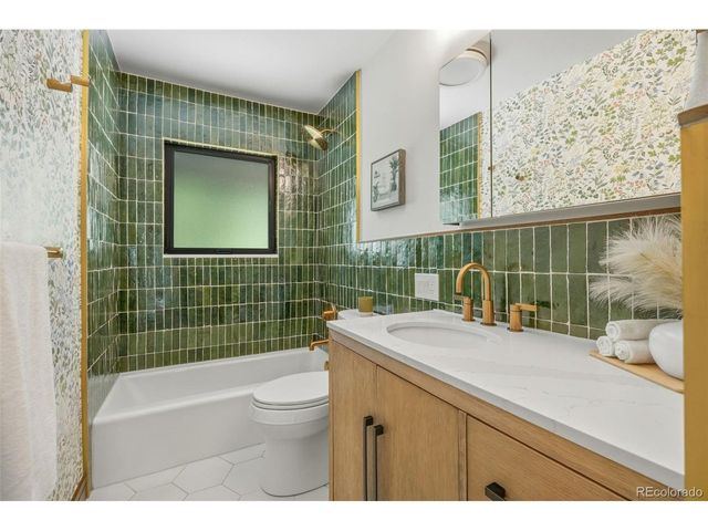 22133 Crestmoor Rd, Golden, CO 80401