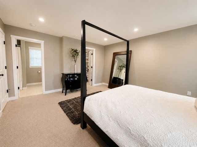 24 Beach St, Milford, MA 01757