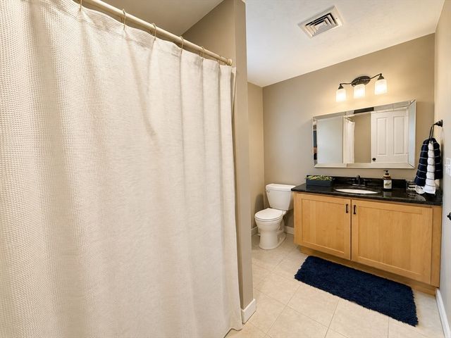 24 Beach St, Milford, MA 01757