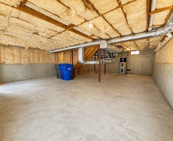 24 Beach St, Milford, MA 01757