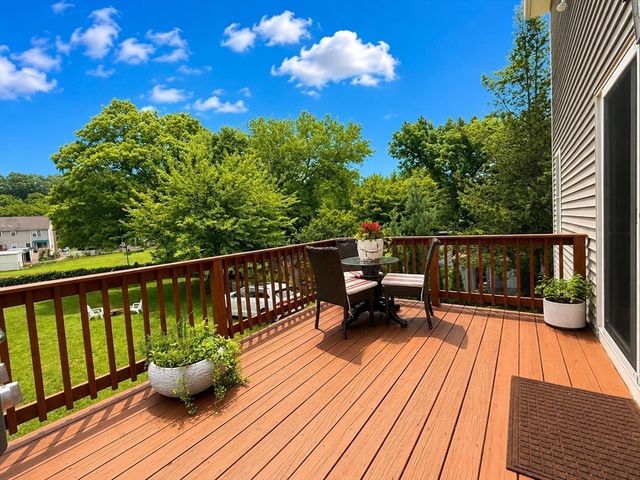 24 Beach St, Milford, MA 01757