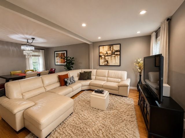 24 Beach St, Milford, MA 01757