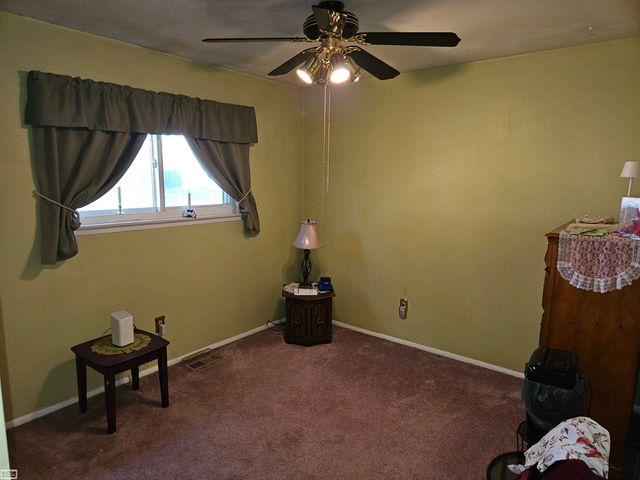 27392 Groveland Street, Madison Heights, MI 48071