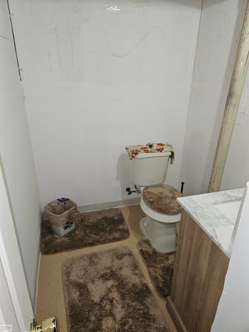 27392 Groveland Street, Madison Heights, MI 48071