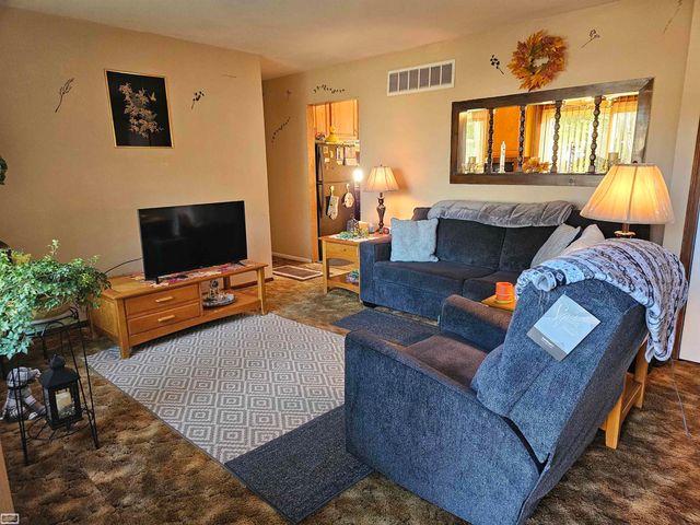 27392 Groveland Street, Madison Heights, MI 48071