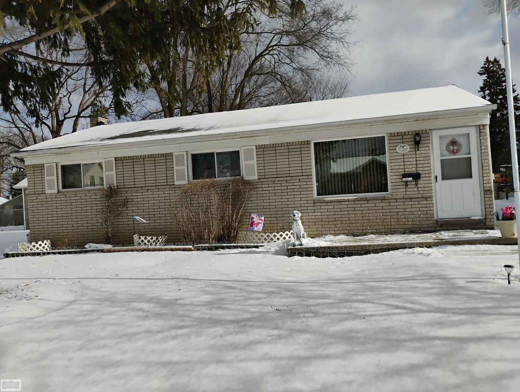 27392 Groveland Street, Madison Heights, MI 48071