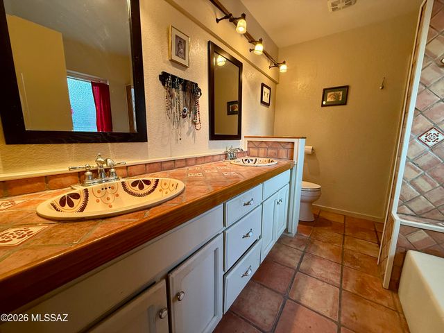 3185 W Calle De La Bajada, Tucson, AZ 85746
