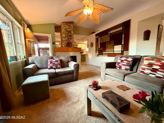 3185 W Calle De La Bajada, Tucson, AZ 85746