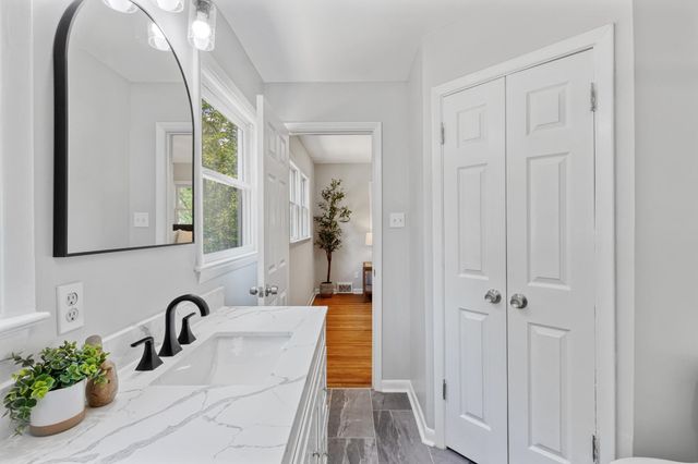 5504 NORMANDY RD, Memphis, TN 38120