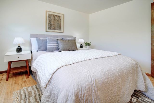 1924 NE 130th Place, Seattle, WA 98125