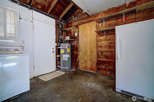 1924 NE 130th Place, Seattle, WA 98125