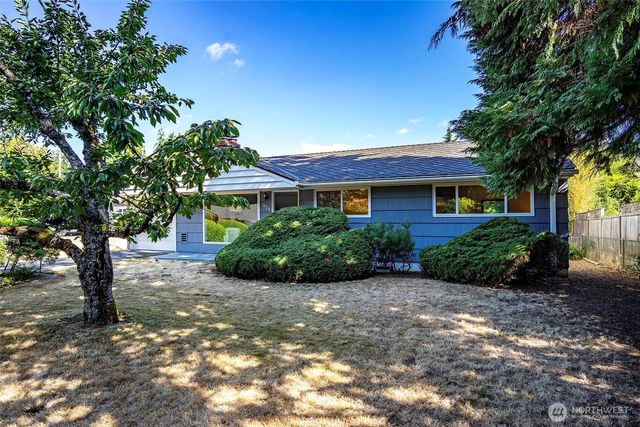 1924 NE 130th Place, Seattle, WA 98125