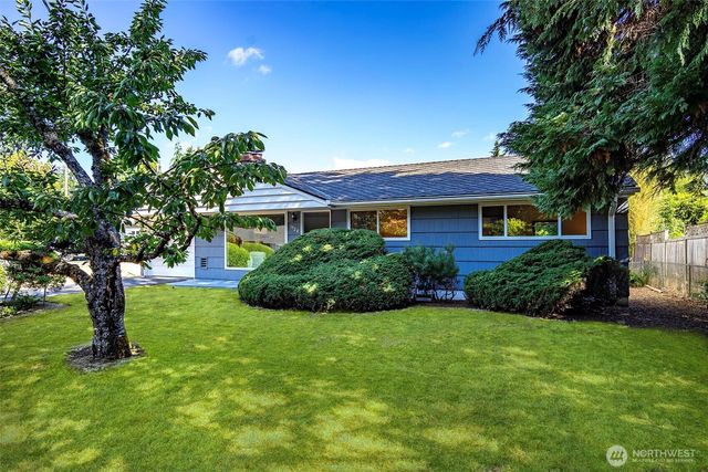 1924 NE 130th Place, Seattle, WA 98125