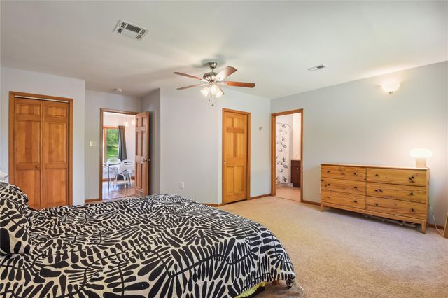 528 Old Mcdade RD, Elgin, TX 78621
