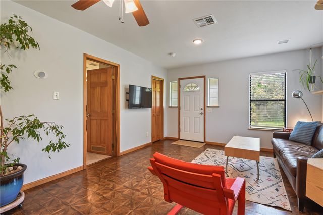 528 Old Mcdade RD, Elgin, TX 78621