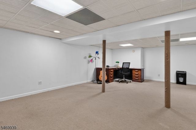 48 Kingswood Rd, Branchburg Twp., NJ 08876