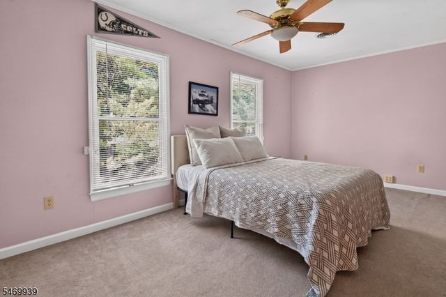 48 Kingswood Rd, Branchburg Twp., NJ 08876