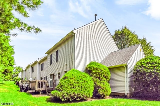 48 Kingswood Rd, Branchburg Twp., NJ 08876