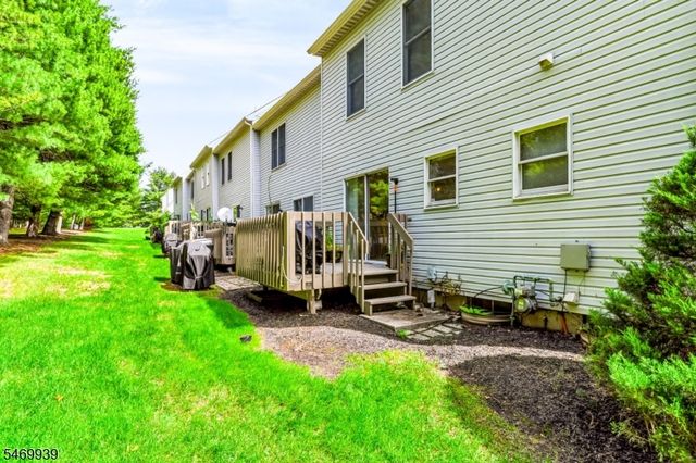 48 Kingswood Rd, Branchburg Twp., NJ 08876