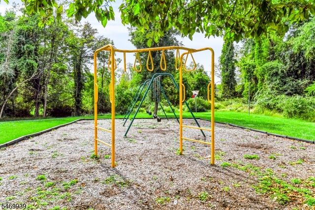 48 Kingswood Rd, Branchburg Twp., NJ 08876