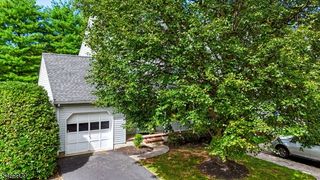 48 Kingswood Rd, Branchburg Twp., NJ 08876