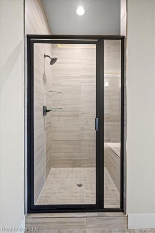 24599 Brookshire Drive, Macomb, MI 48042