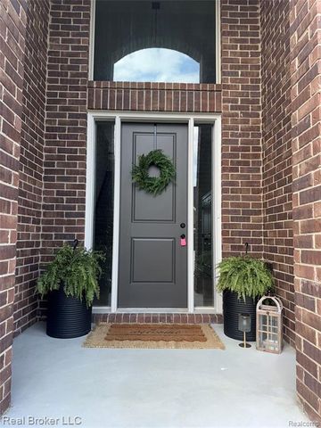 24599 Brookshire Drive, Macomb, MI 48042