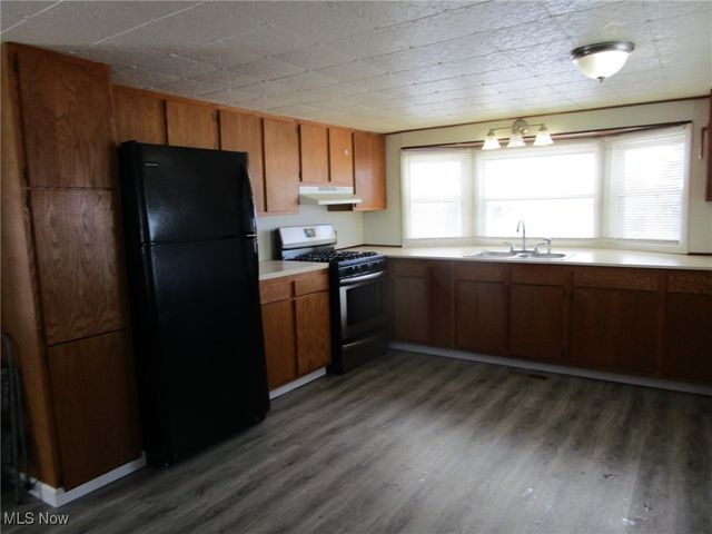 183 1626 E 51st Street, Ashtabula, OH 44004