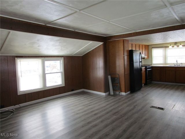 183 1626 E 51st Street, Ashtabula, OH 44004