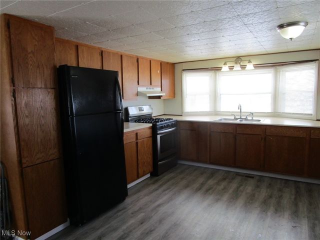 183 1626 E 51st Street, Ashtabula, OH 44004