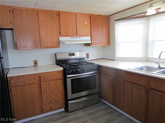 183 1626 E 51st Street, Ashtabula, OH 44004