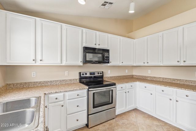1101 W GOLDFINCH Way, Chandler, AZ 85286