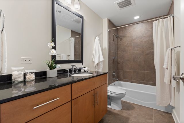 505 N MCCLURG Court 3801, Chicago, IL 60611