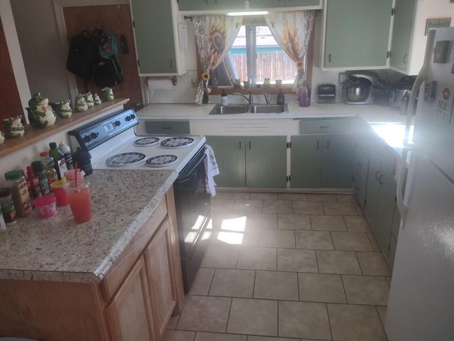 864 SW 3rd Street, Madras, OR 97741